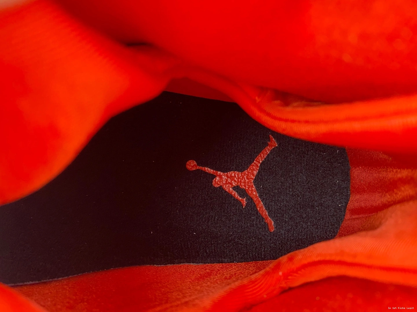 Jordan  CT8019-600 'Chile 9 Air Red' 0224